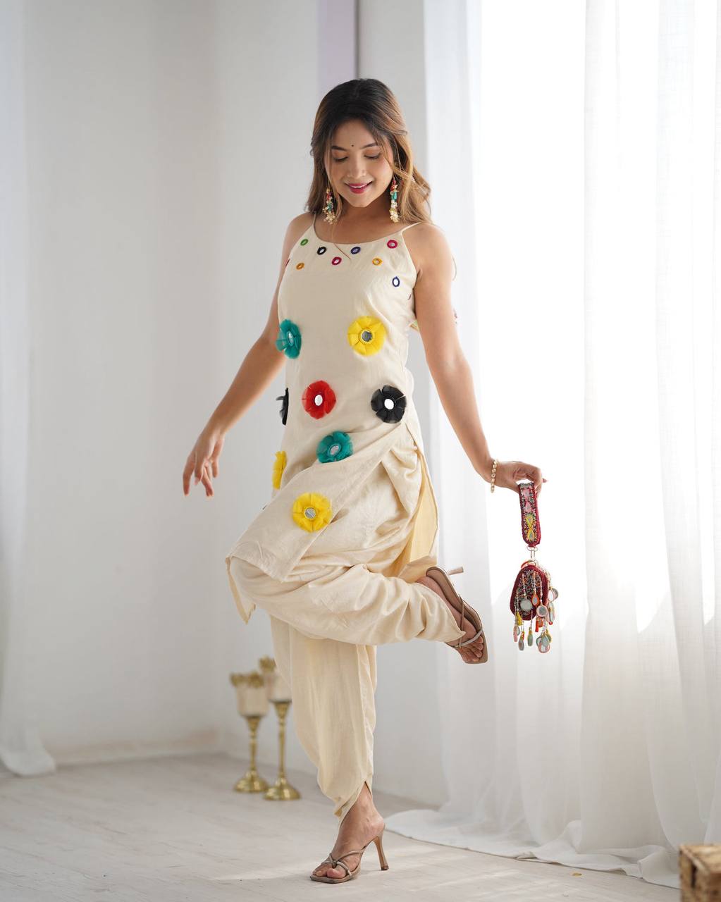 Festive Flair: Embroidered Kurta-Pant Set with Luxe Detailing