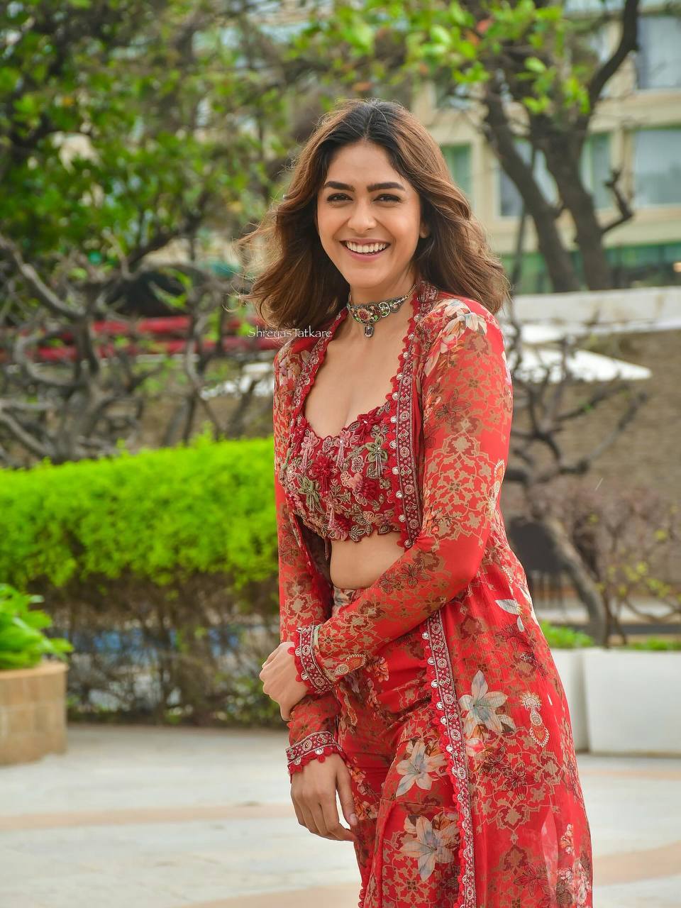 Starry Nights: Designer Georgette Sharara & Shrug Combo for Weddings