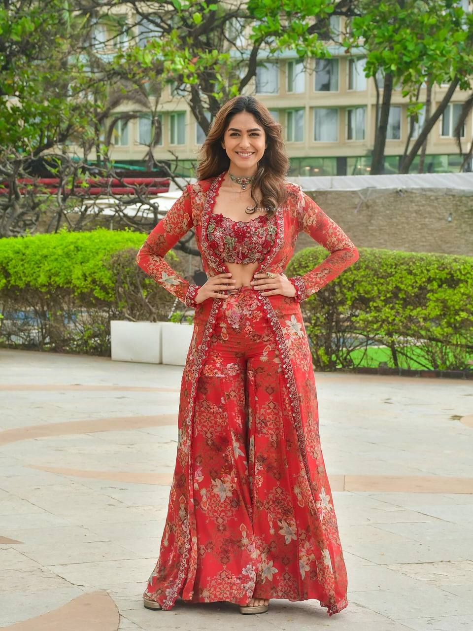 Starry Nights: Designer Georgette Sharara & Shrug Combo for Weddings