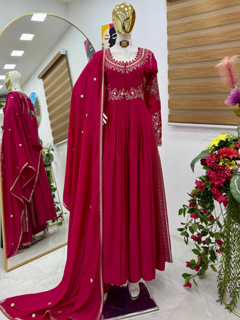 Elegant Heavy Chinon Top & Lehenga Set with Dupatta β Full Sleeves & Embroidery Details