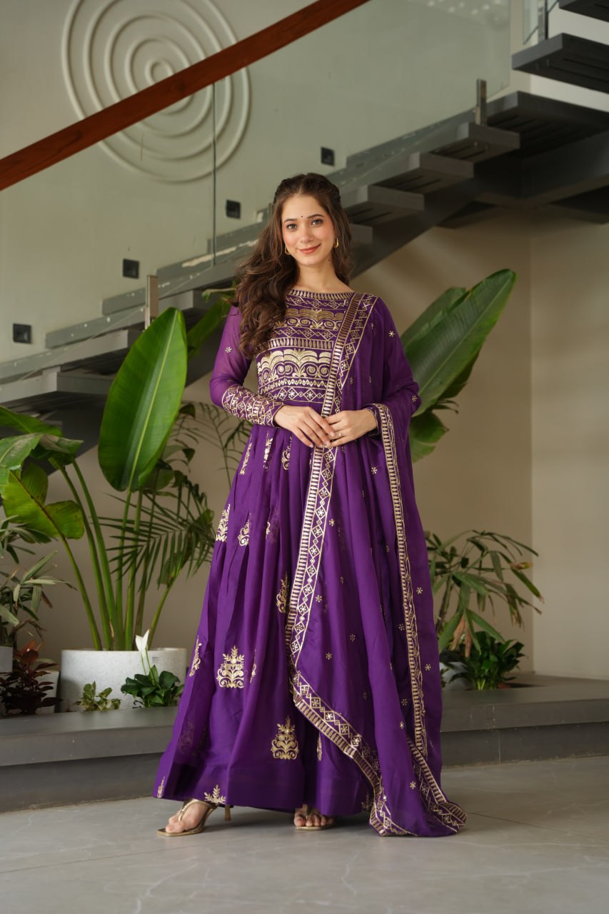 Luxury Organza Gown with Dupatta – Ready-to-Wear Collection