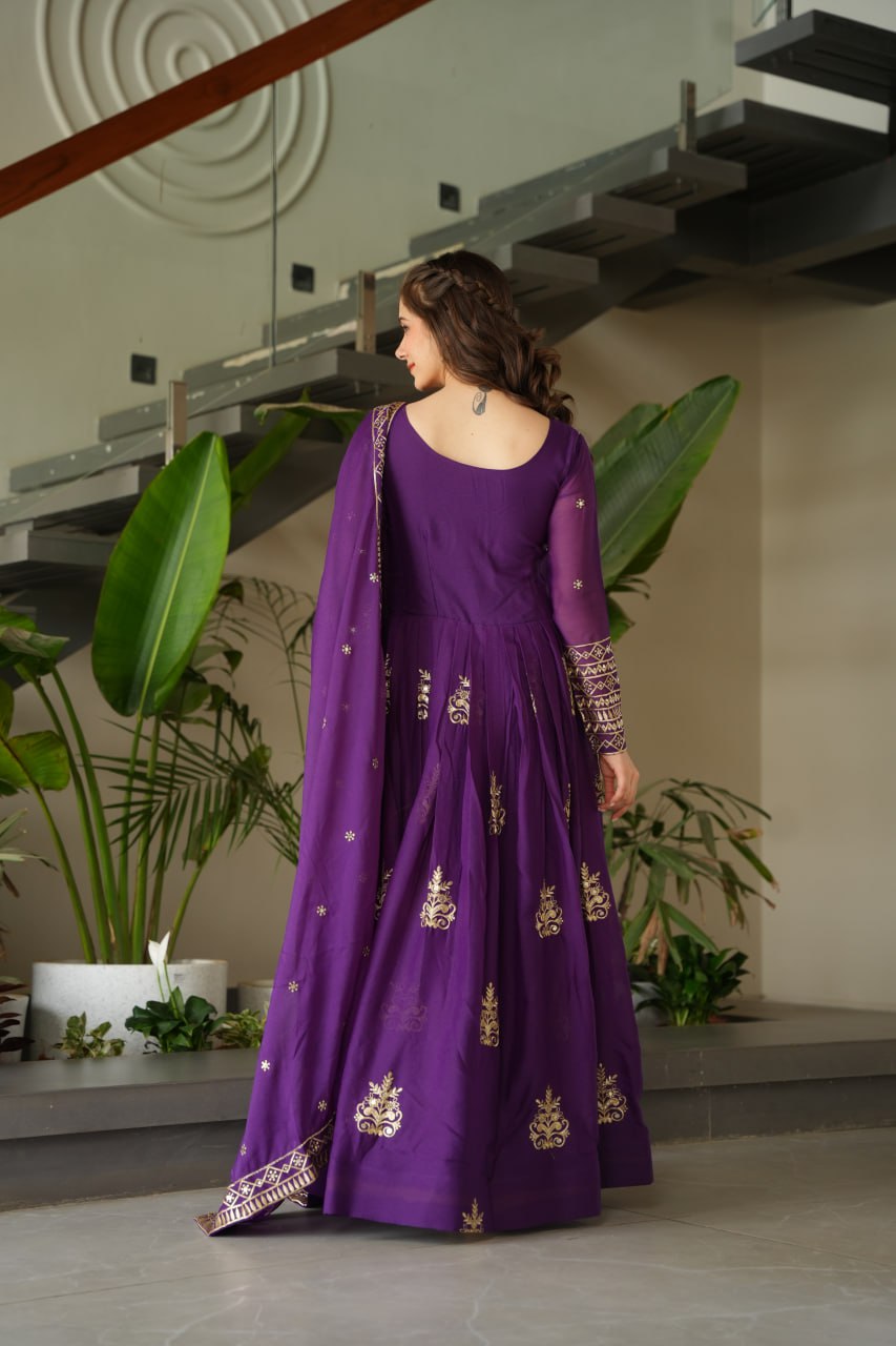 Luxury Organza Gown with Dupatta – Ready-to-Wear Collection