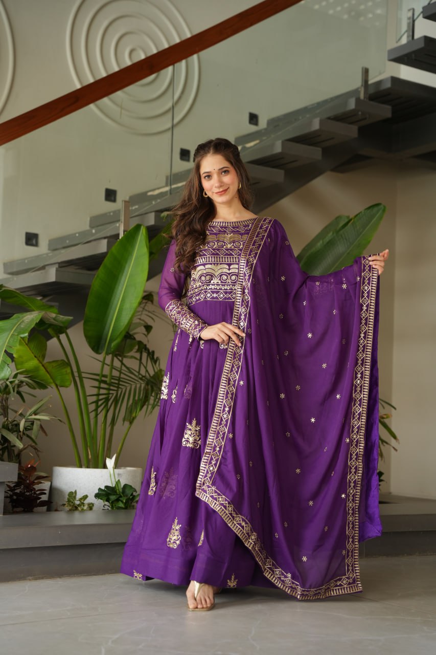 Luxury Organza Gown with Dupatta – Ready-to-Wear Collection