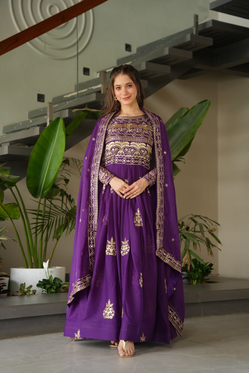 Luxury Organza Gown with Dupatta – Ready-to-Wear Collection