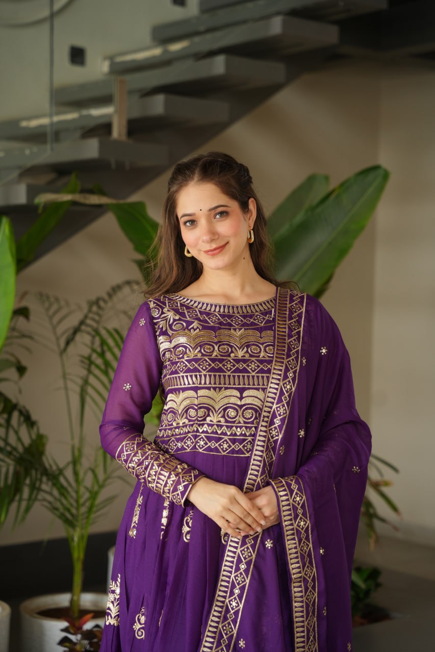 Luxury Organza Gown with Dupatta – Ready-to-Wear Collection
