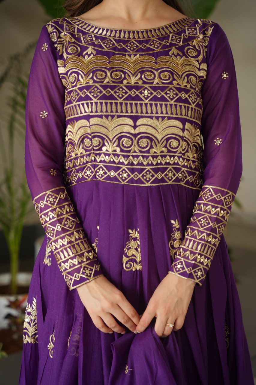 Luxury Organza Gown with Dupatta – Ready-to-Wear Collection