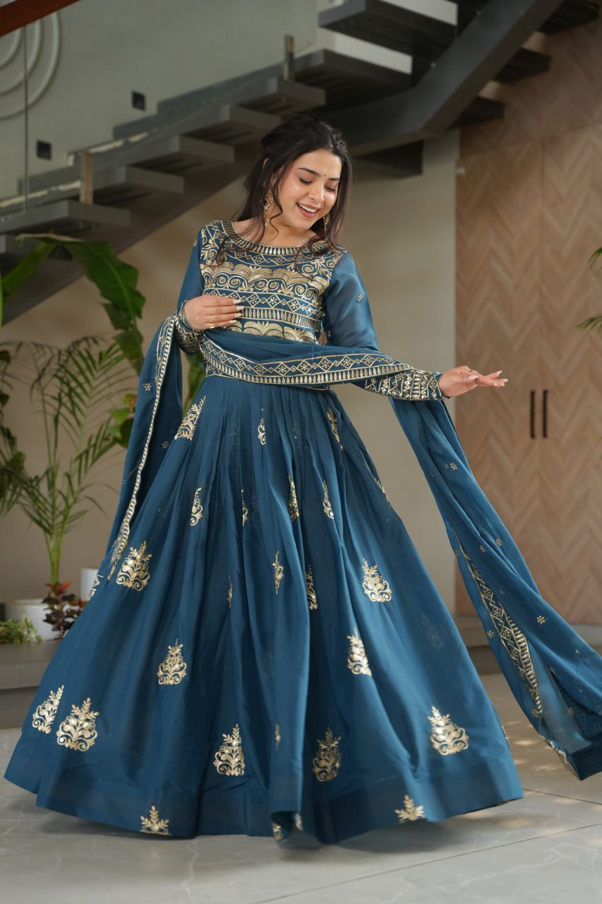 Luxury Organza Gown with Dupatta – Ready-to-Wear Collection