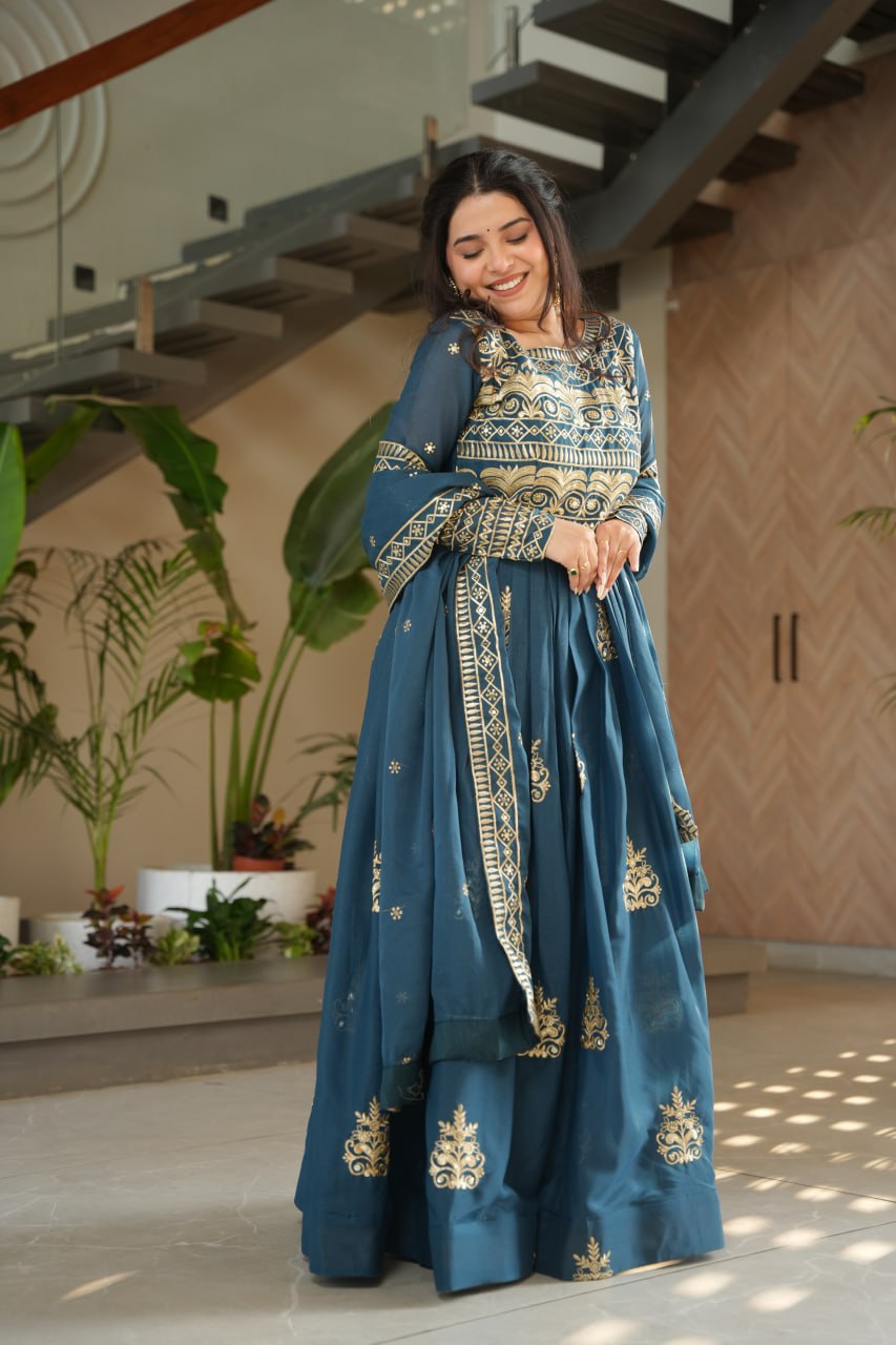 Luxury Organza Gown with Dupatta – Ready-to-Wear Collection