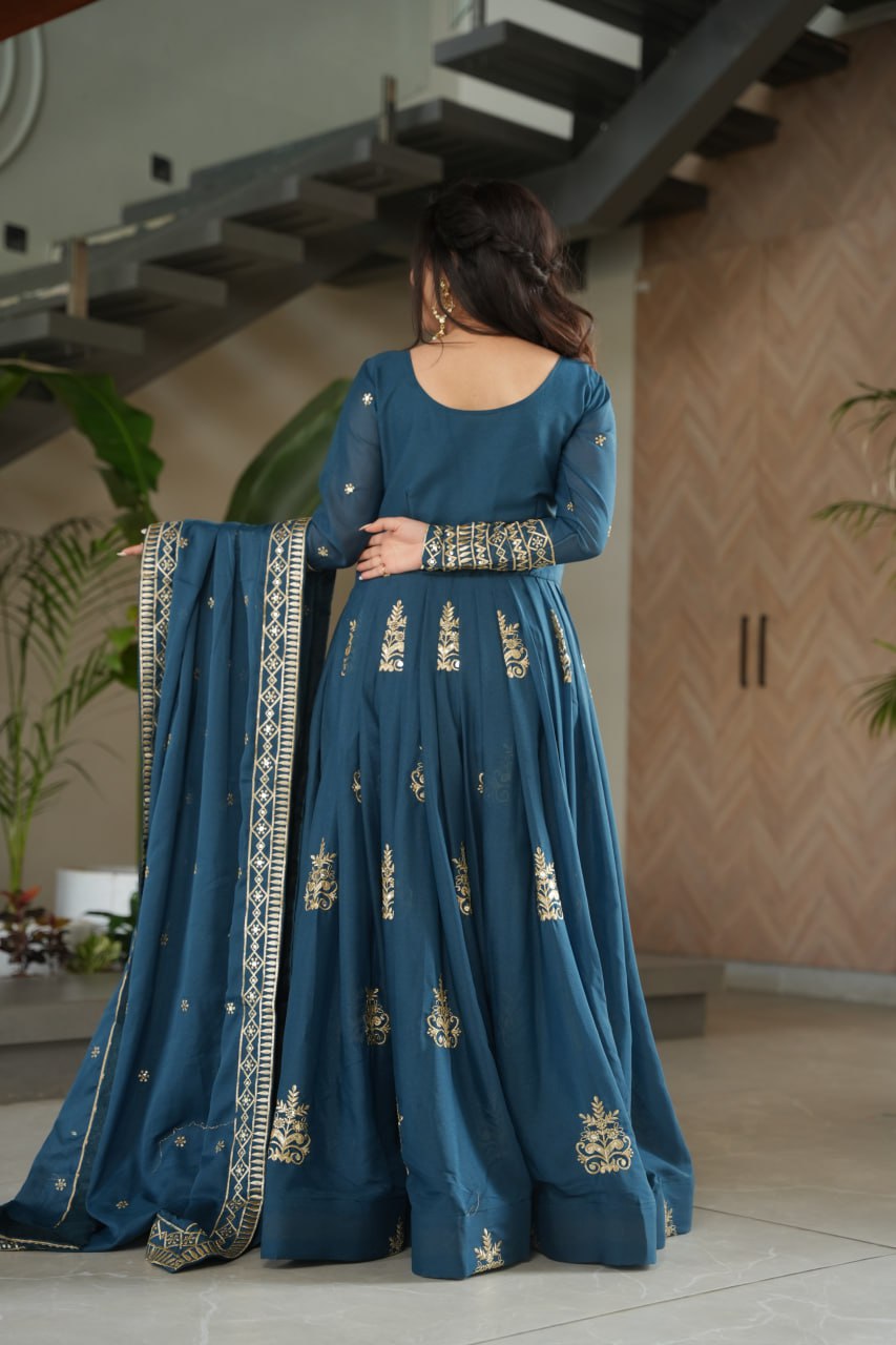 Luxury Organza Gown with Dupatta – Ready-to-Wear Collection