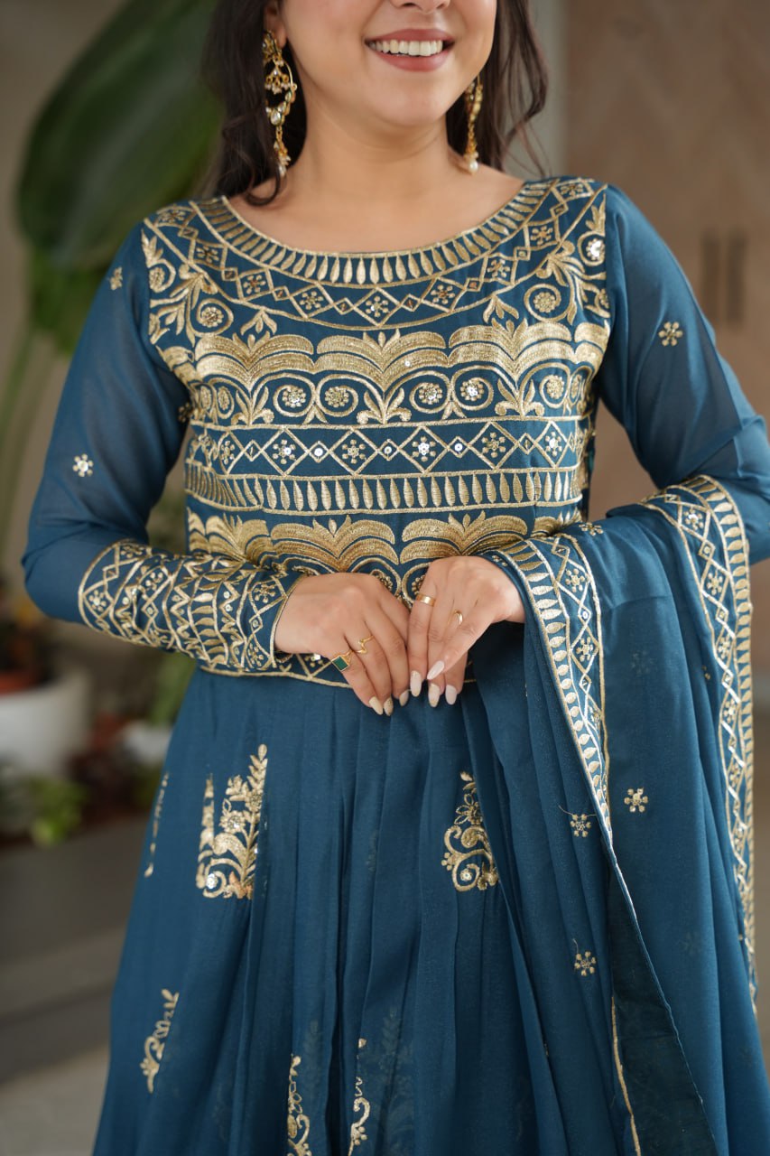 Luxury Organza Gown with Dupatta – Ready-to-Wear Collection