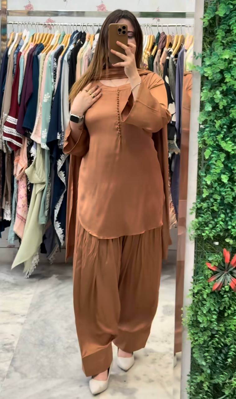 Majestic Muse: New Designer Farshi Suit Set