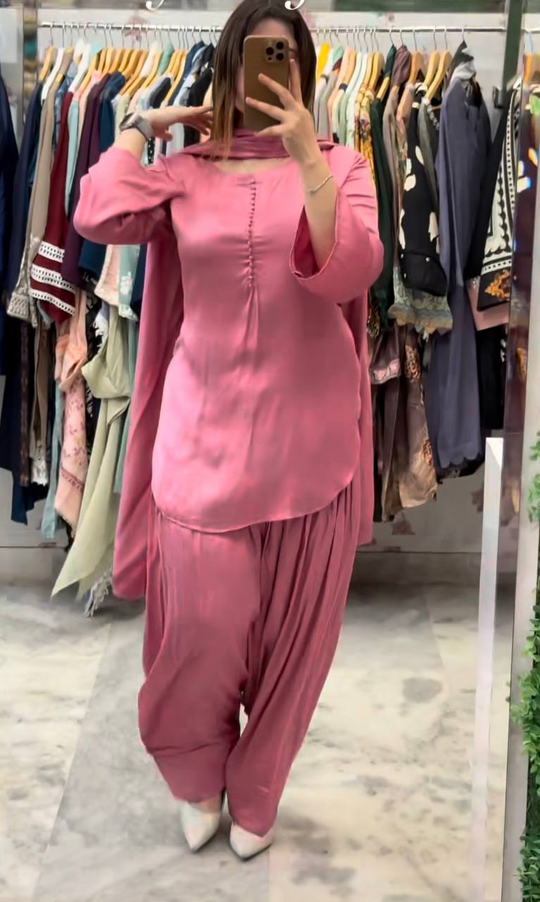 Majestic Muse: New Designer Farshi Suit Set
