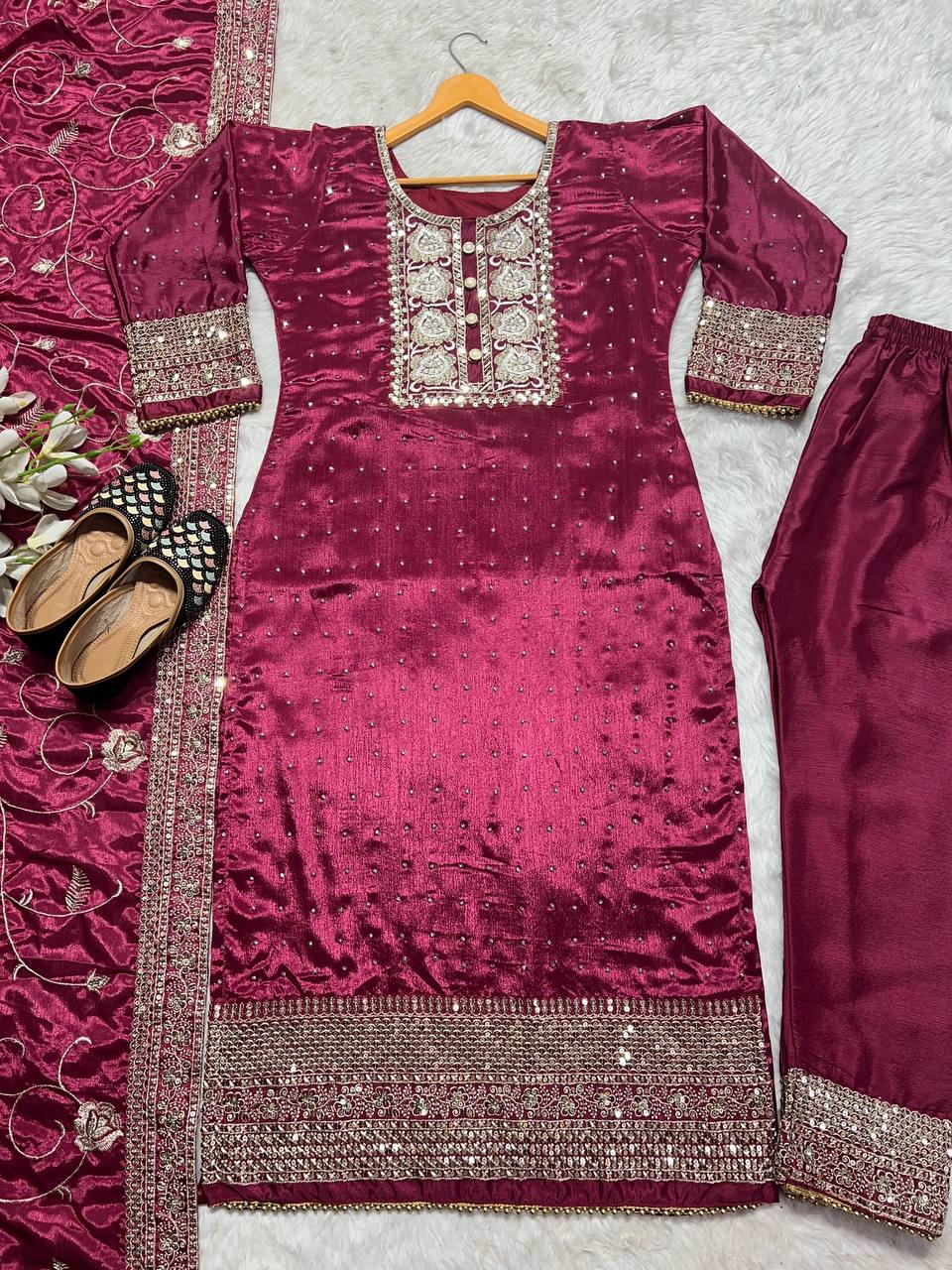 Exquisite Embellishments: Fancy Pakistani Suit Set for Every Occasion