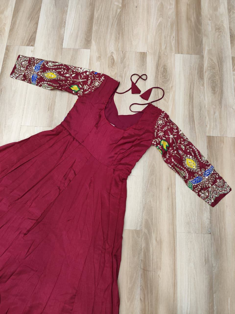 Zari Majesty – Vichitra Silk Gown with Dupatta Elegance