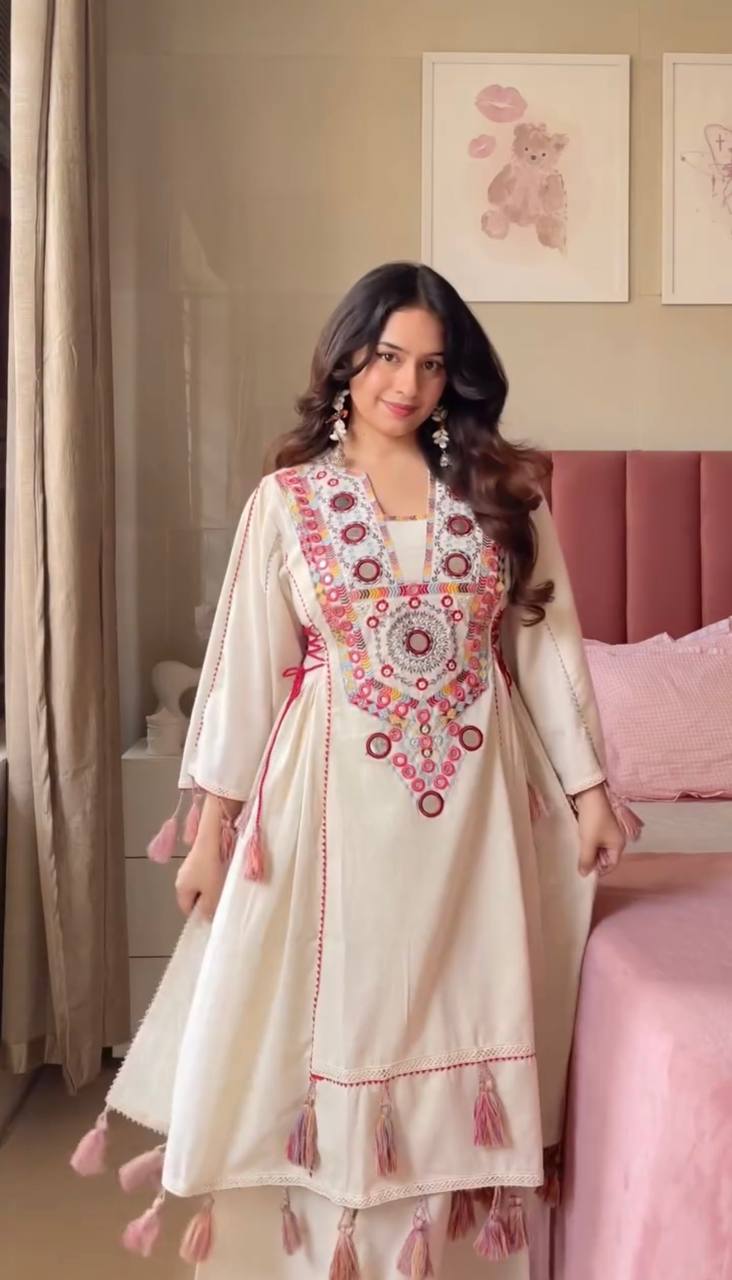Premium Readywear Kurti Set β Fully Stitched with Luxe Finish