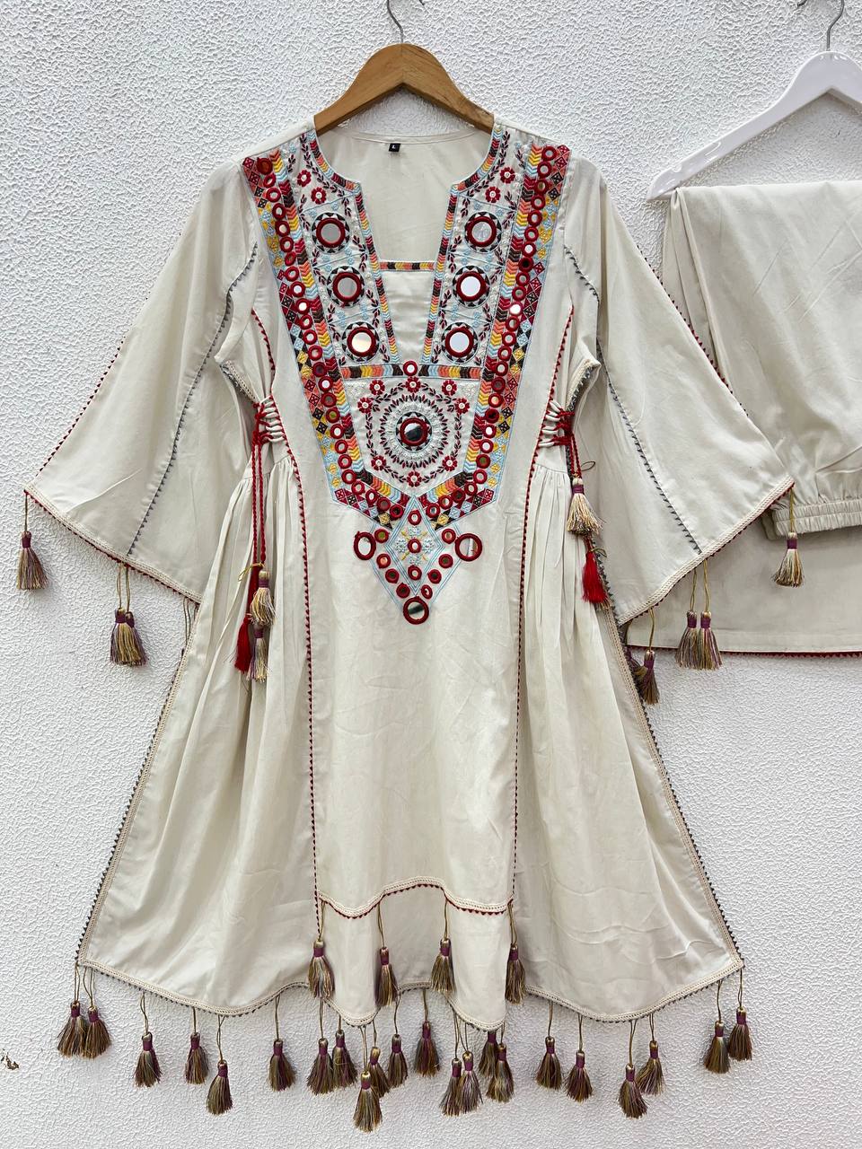 Premium Readywear Kurti Set β Fully Stitched with Luxe Finish