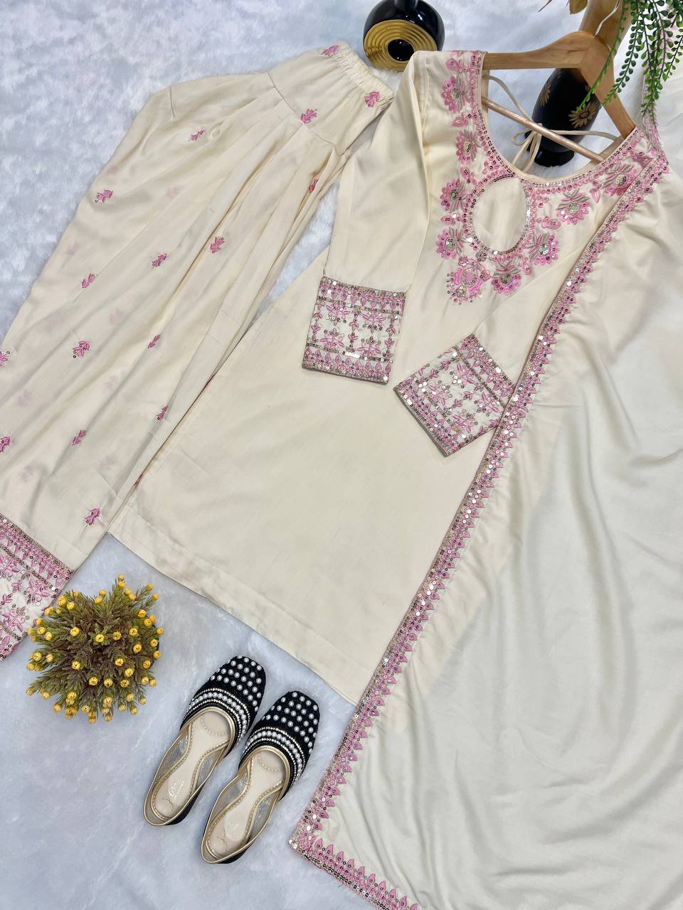 Heer Ranjha β Romantic Party Look with Designer Farshi Suit