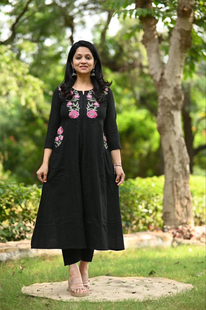 Premium Embroidered Kurti with Dual Side Pockets