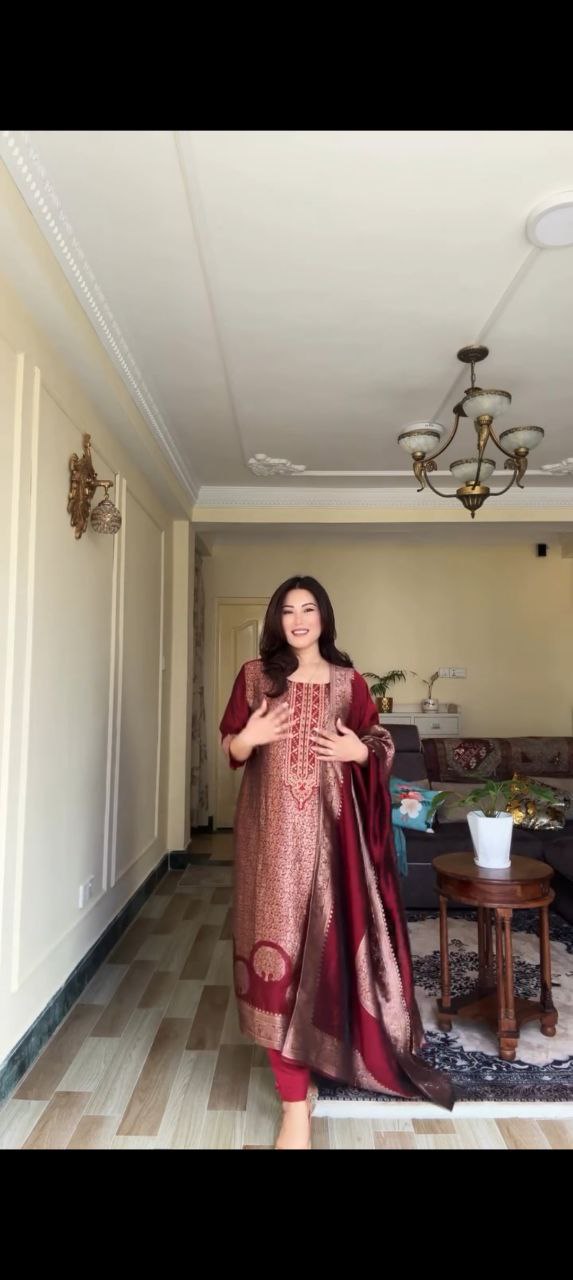 Asopalav Traditional & Trendy Suit Set – New Arrival