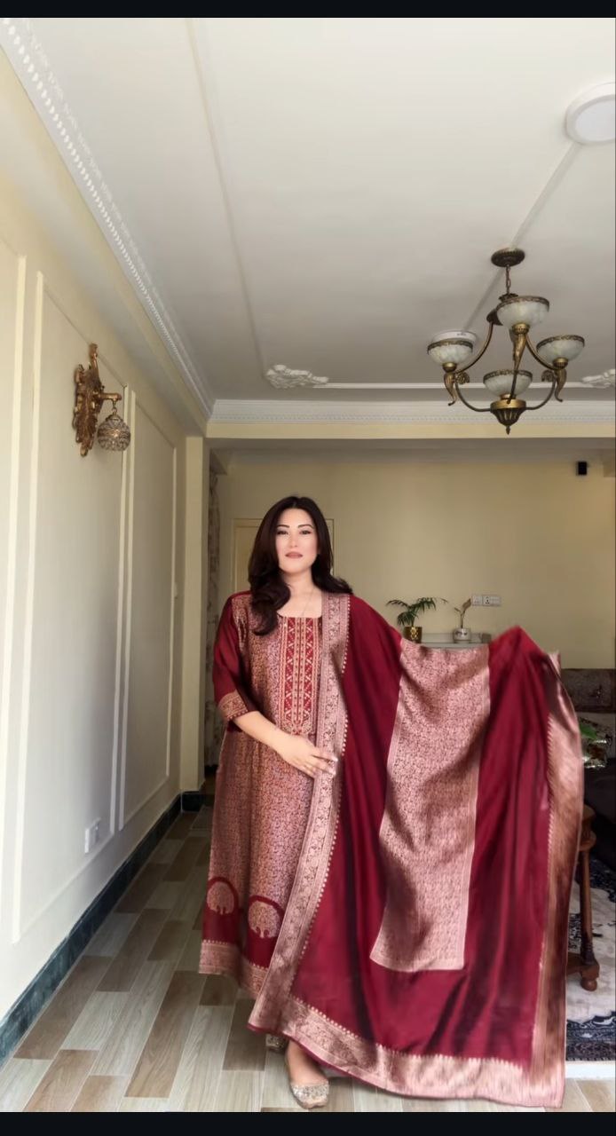 Asopalav Traditional & Trendy Suit Set – New Arrival