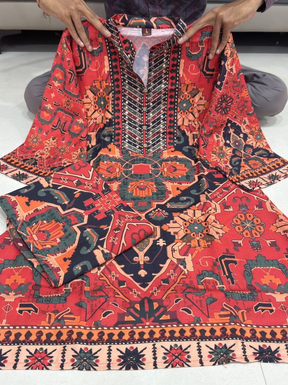 Soniya Banarasi Silk Set – Latest Designer Launch