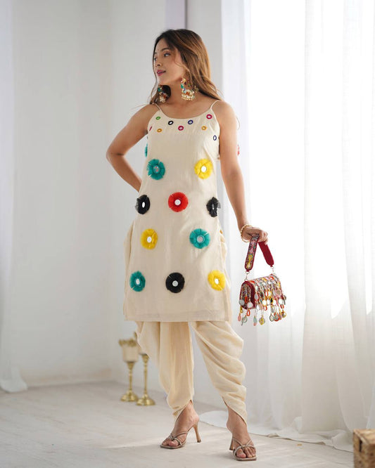 Festive Flair: Embroidered Kurta-Pant Set with Luxe Detailing