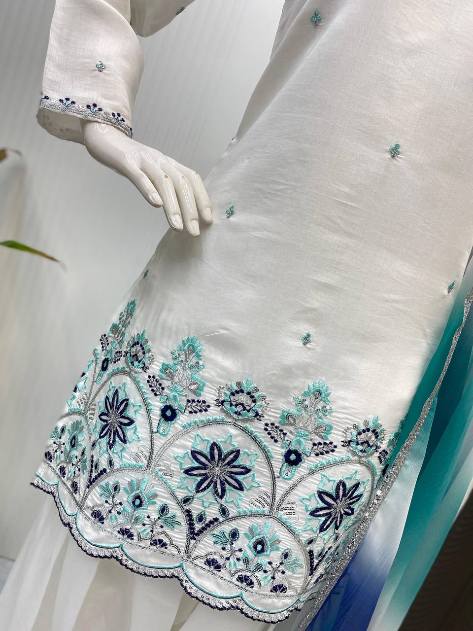 Royal Look Farsi Salwar Suit in Roman Silk – Designer Wear