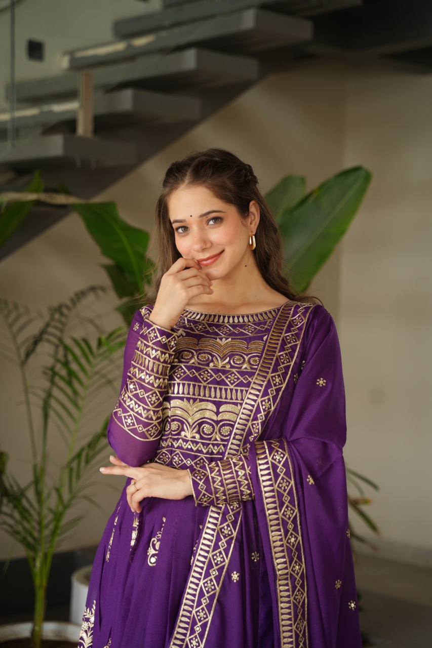 Luxury Organza Gown with Dupatta – Ready-to-Wear Collection