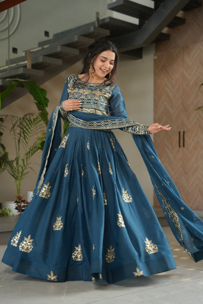 Luxury Organza Gown with Dupatta – Ready-to-Wear Collection