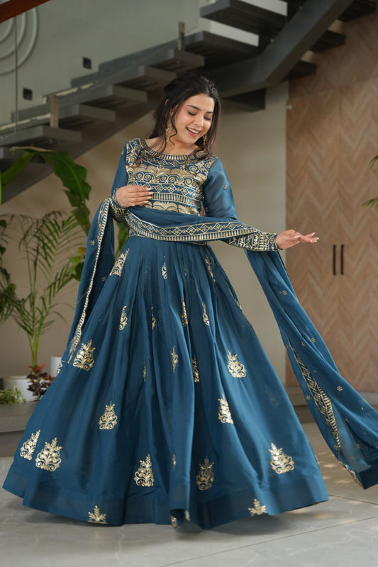 Luxury Organza Gown with Dupatta – Ready-to-Wear Collection