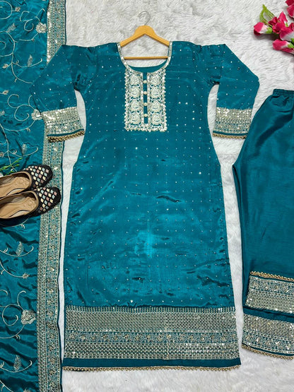Exquisite Embellishments: Fancy Pakistani Suit Set for Every Occasion