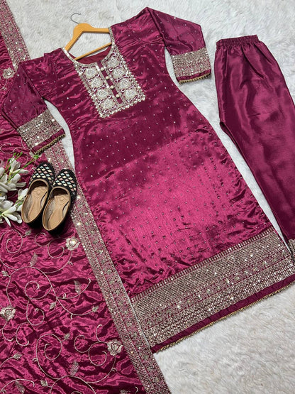 Exquisite Embellishments: Fancy Pakistani Suit Set for Every Occasion
