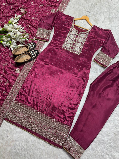 Exquisite Embellishments: Fancy Pakistani Suit Set for Every Occasion