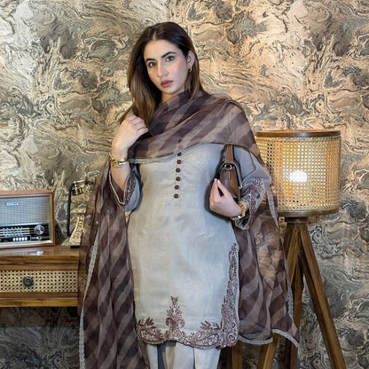 Aagyeyi Ensemble: Fox Georgette Dupatta Set – Party Perfect