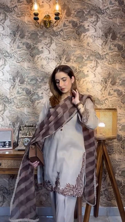 Aagyeyi Ensemble: Fox Georgette Dupatta Set – Party Perfect
