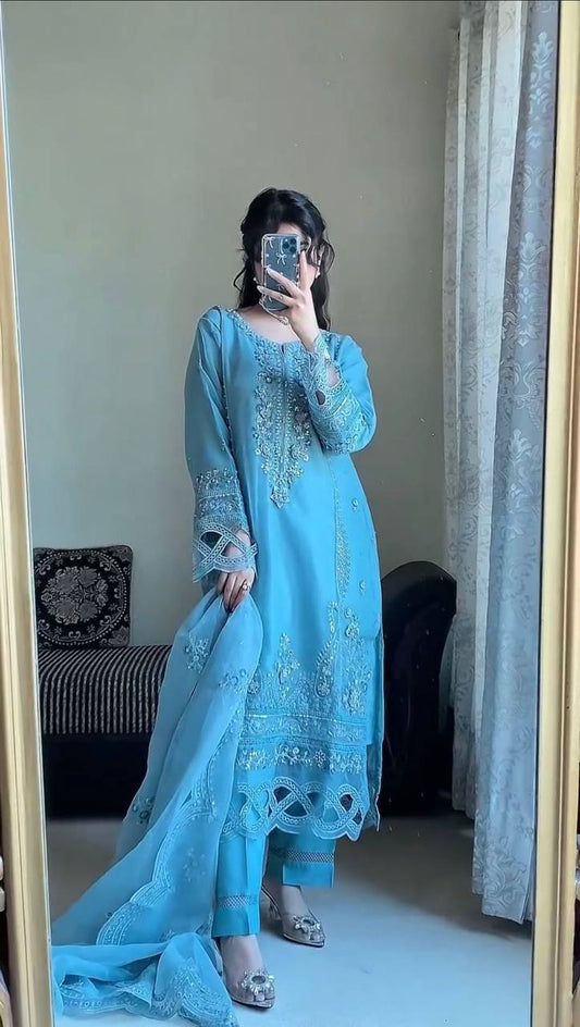 Luxury Craftsmanship: Georgette Designer Suit with Dupatta & Embroidery