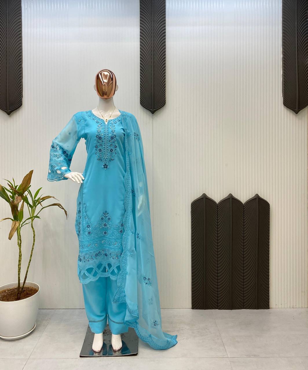 Luxury Craftsmanship: Georgette Designer Suit with Dupatta & Embroidery