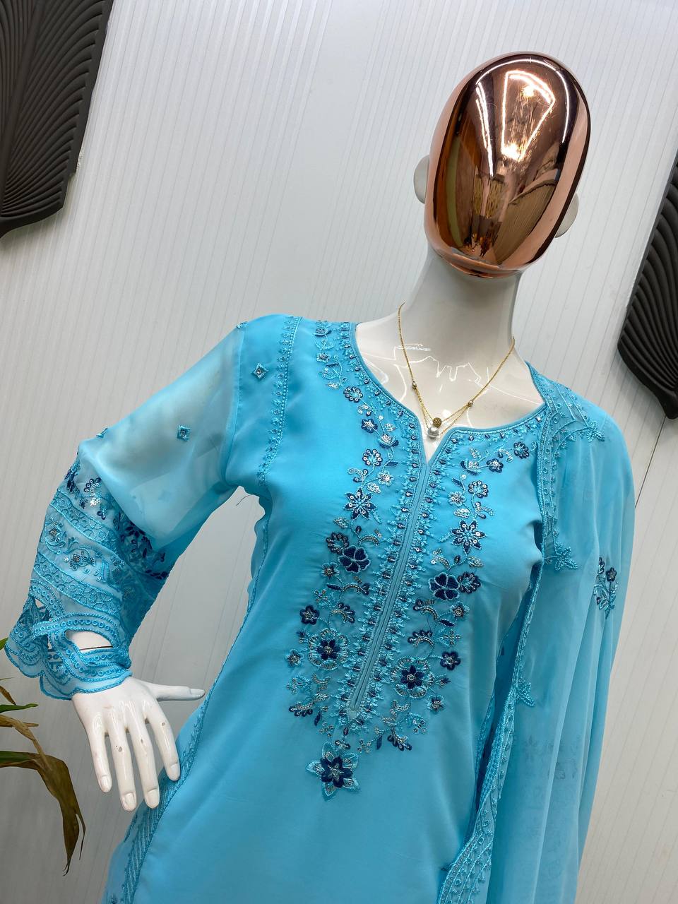 Luxury Craftsmanship: Georgette Designer Suit with Dupatta & Embroidery