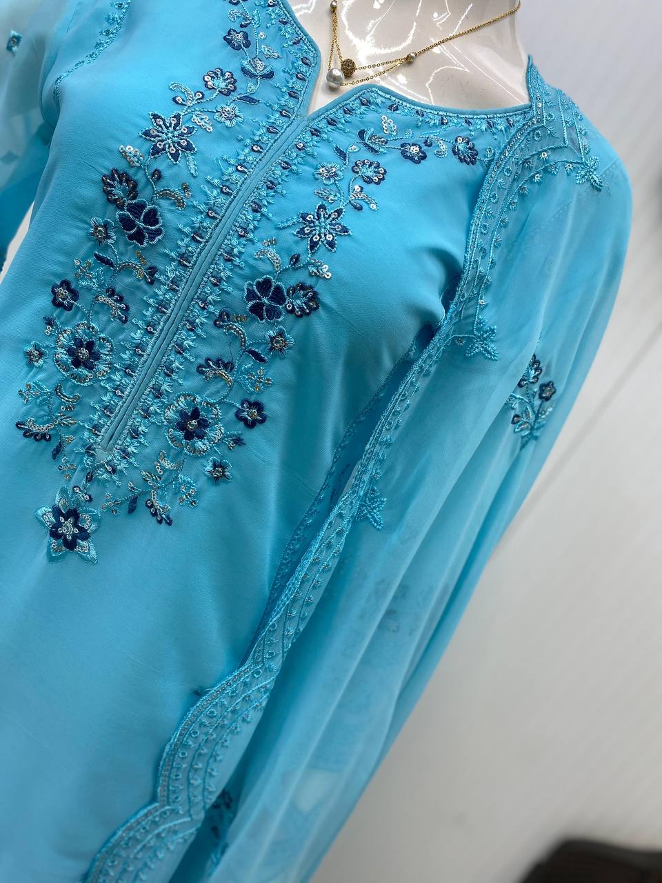 Luxury Craftsmanship: Georgette Designer Suit with Dupatta & Embroidery