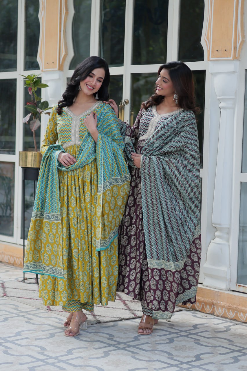 Women's Cotton Designer Printed Kurta Set 