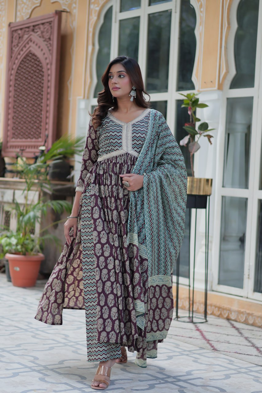 Women's Light Gray Color Cotton Designer Printed Kurta Set