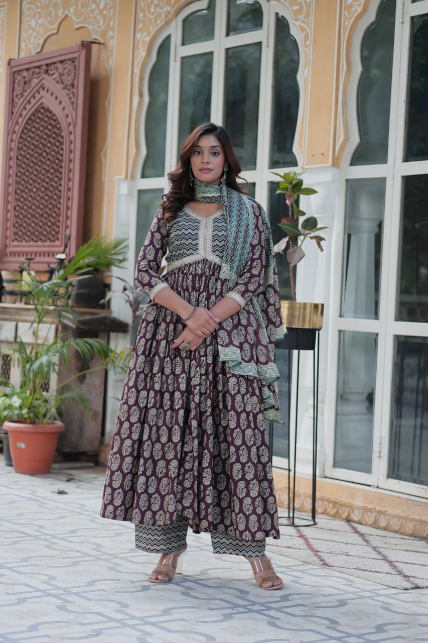 Women's Light Gray Color Cotton Designer Printed Kurta Set 
