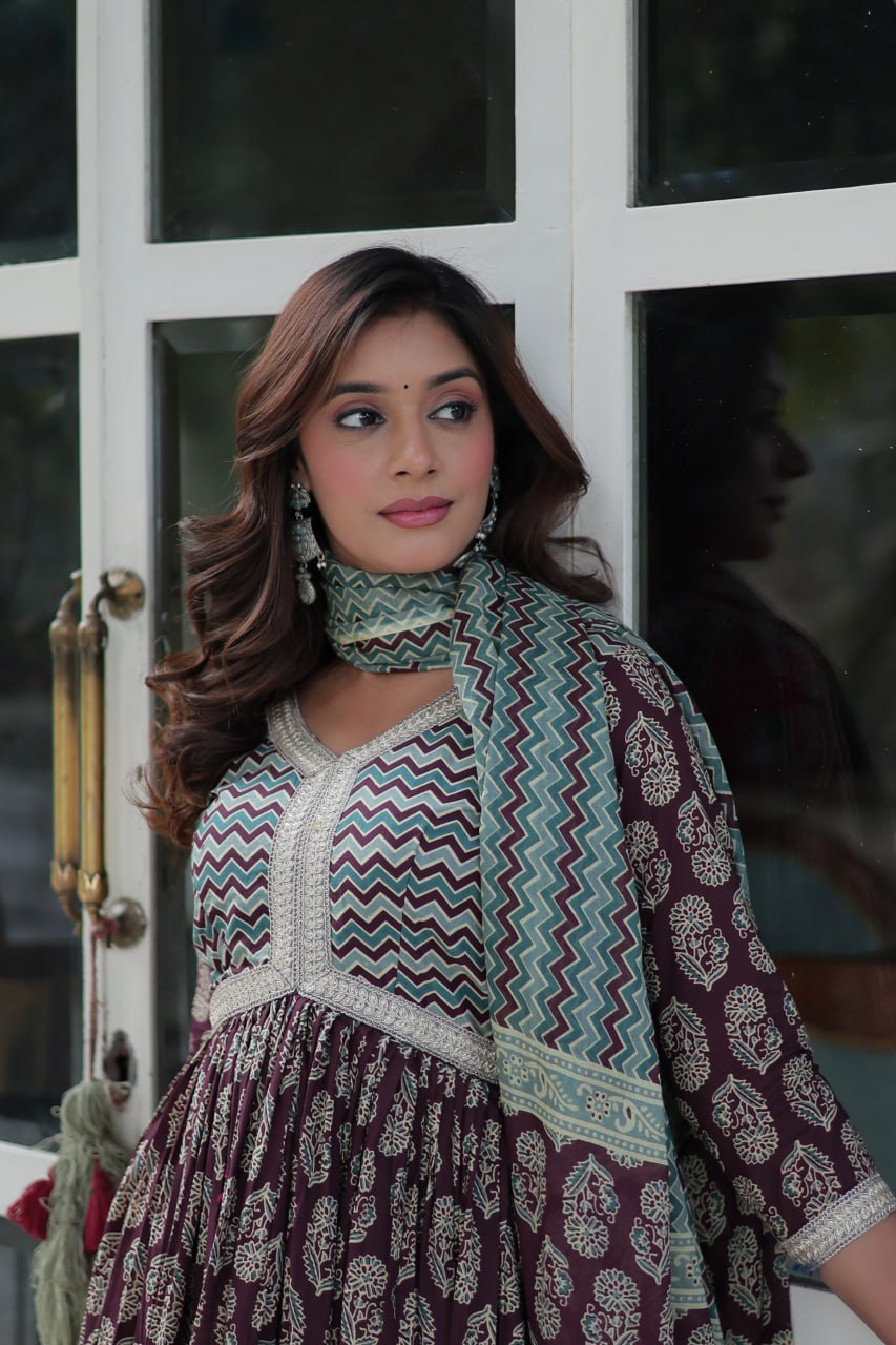 Women's Light Gray Color Cotton Designer Printed Kurta Set 