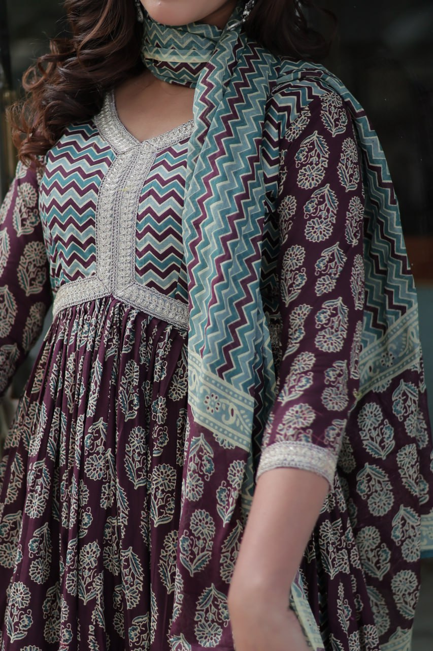 Women's Light Gray Color Cotton Designer Printed Kurta Set 